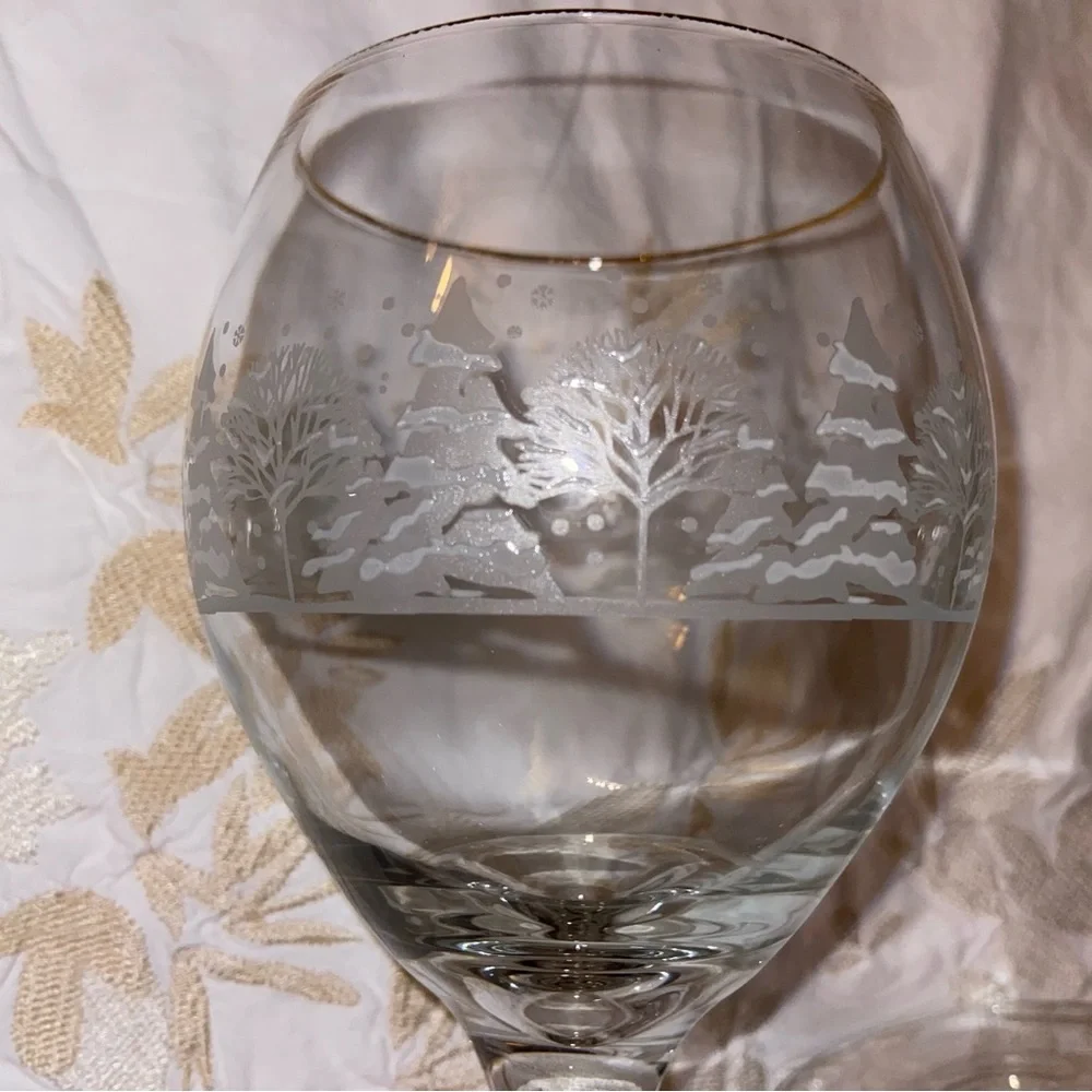 NWOT 3 Vintage Arby’s Elegant Gold Rimmed Wine Glass Set, Etched Winter Scenery